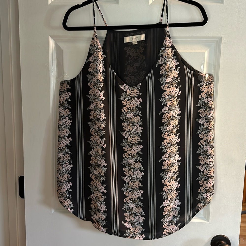 LOFT - Grey/pink flowered camisole